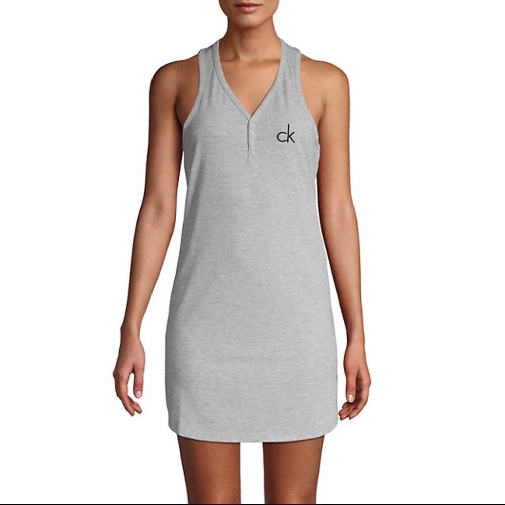 ✨ Calvin Klein
Ribbed Sleeveless Sleepshirt✨